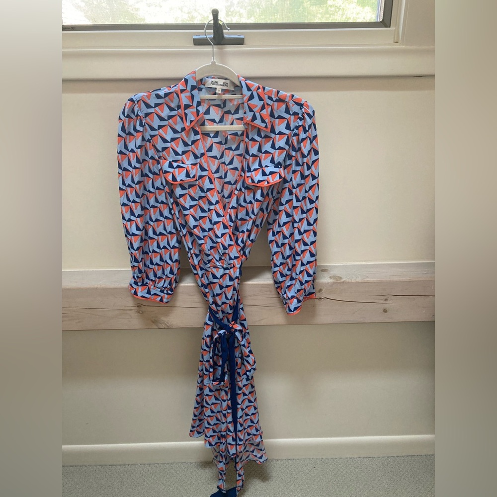 Diane Von Furstenberg wrap dress for sale! Worn only twice! Size 12 US
